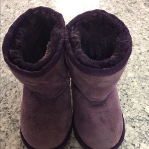 Mini Boden toddler boots.